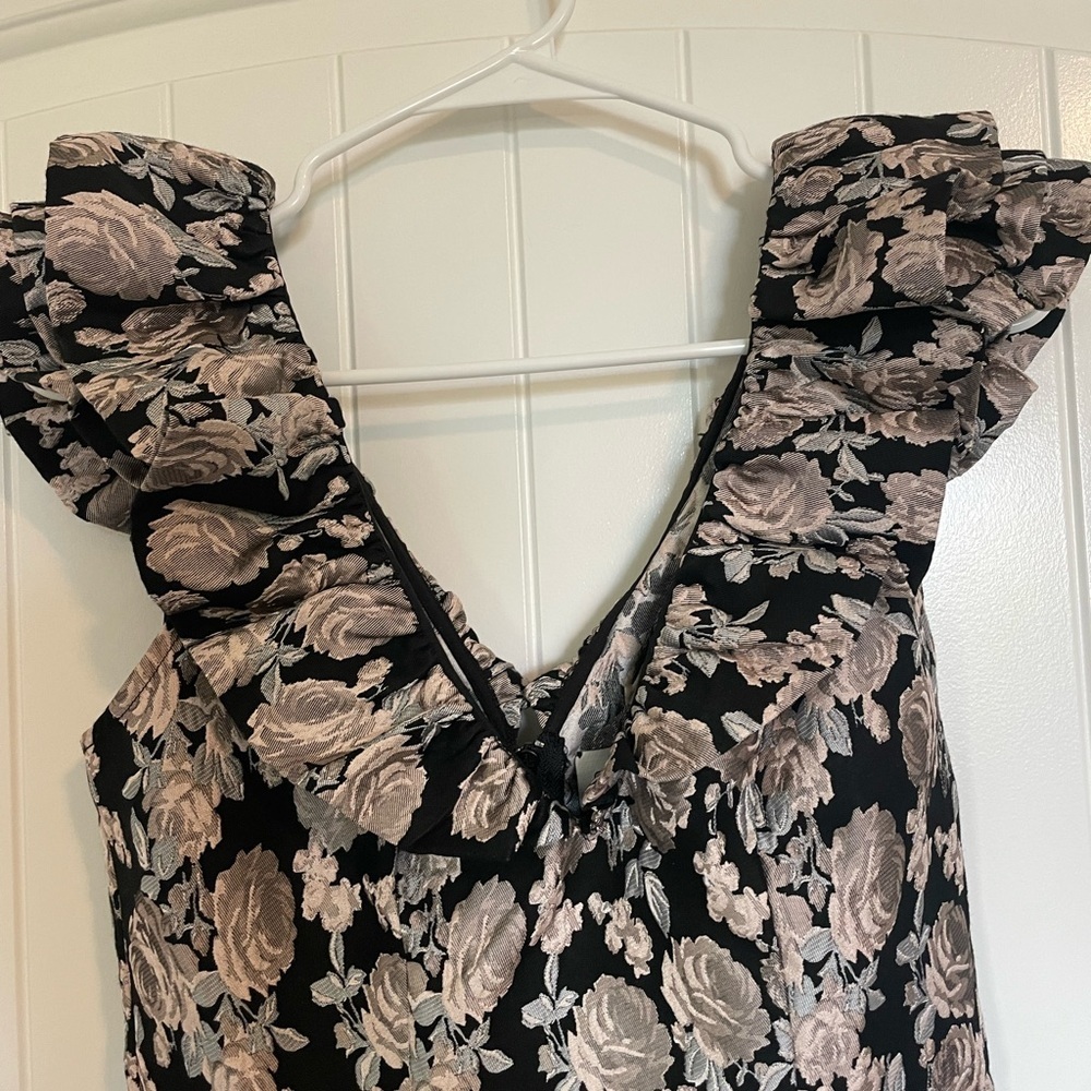 SAYLOR Black And Pink Floral Ruffle Shoulder Mini Dress Size Small - Picture 4 of 5